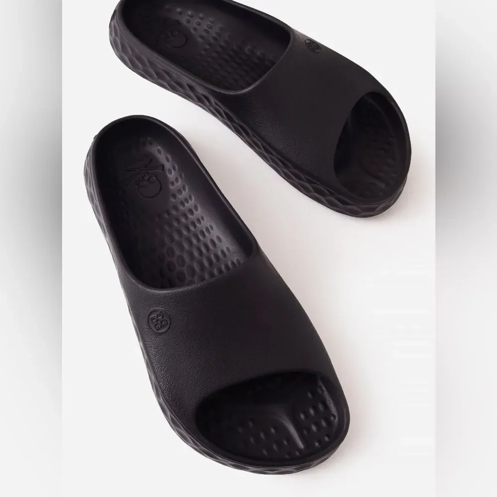 G/FORE G/Slide Ultra-lightweight Waterproof Sandal Street Shoe in Black 6 NWOB